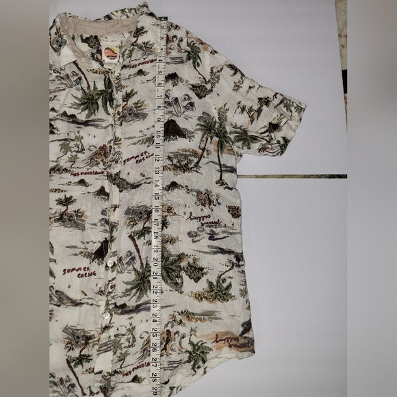 C&C California Tropical Print Linen Alternative Casual Summer Button-Up Shirt - Picture 3 of 9